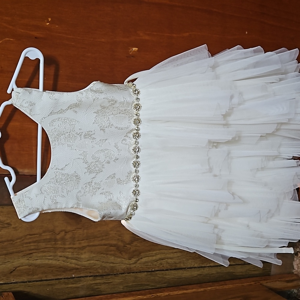 Girls dress